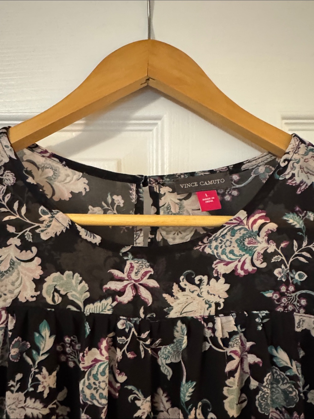 Vince Camuto Black Floral Peasant Blouse - Picture 5 of 7